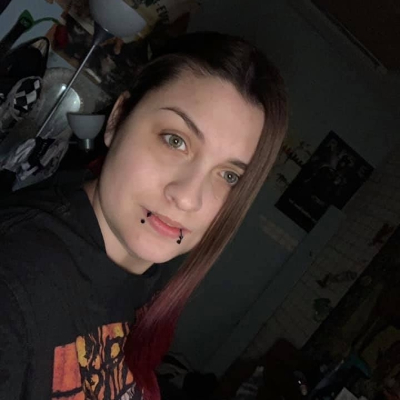 Meet your Posher, Catherine - Picture 1 of 1